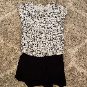 Old navy maternity / nursing pajamas